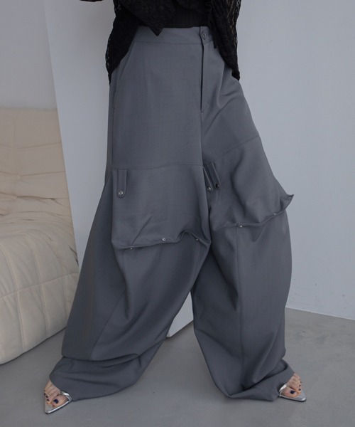 VACANCY（ヴァカンシー）の「変形スナップスラックスパンツ（スラックス・レディース・グレー/ブラック・SMALL/LARGE/MEDIUM）」の6枚目の写真