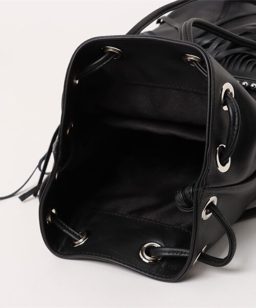 marco masi（マルコマージ）の「【MARCO MASI/マルコ・マージ】巾着　ショルダーバッグ　バケツバッグ　フリンジバッグ（ショルダーバッグ・レディース・シルバー/ブラック/チャコールグレー・FREE）」の6枚目の写真