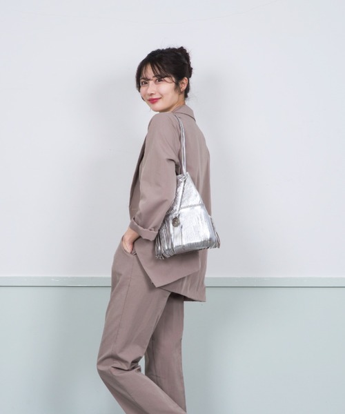 マルコマージ ショルダーバッグ 肩掛け MARCO MASI シルバー 巾着 MARCO MASIのシルバーバッグ♡ | LEE