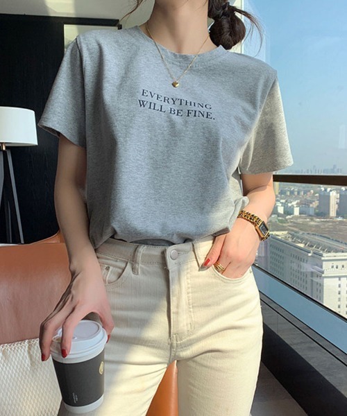 &soiree(アンドソワレ)の「【&soiree】フロント ロゴプリントTシャツ(Tシャツ/カットソー・レディース・グレー/イエロー・MEDIUM)」の5枚目の写真