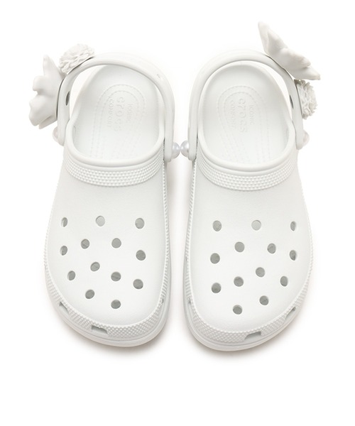 crocs(クロックス)の「crocs Classic Platform Bouquet Clog / クロックス クラッシック プラットフォーム ブーケット クロッグ(サンダル・レディース・ライトグレー・23.0cm/24.0cm/22.0cm/25.0cm)」の2枚目の写真