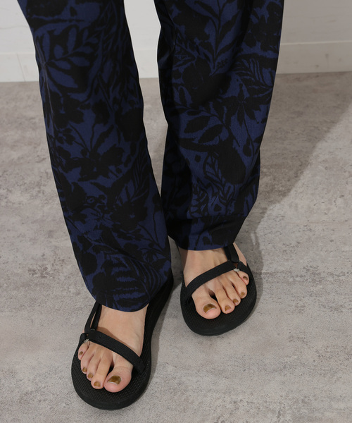 Teva（テバ）の「【Teva/テバ】Original Universal Slim：サンダル（サンダル・レディース・ブラック/ベージュ・22cm/23cm/24cm/25cm）」の7枚目の写真