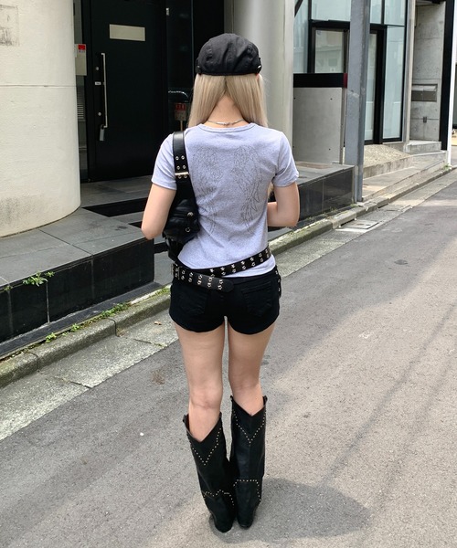 lilful（リルフル）の「羽モチーフ ラインストーン バックデザイン コンパクトTシャツ（Tシャツ/カットソー・レディース・ホワイト/グレー/ブラック・S/M）」の17枚目の写真