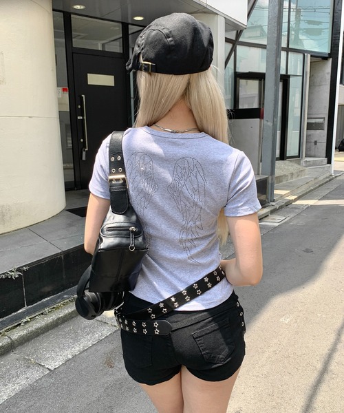 lilful（リルフル）の「羽モチーフ ラインストーン バックデザイン コンパクトTシャツ（Tシャツ/カットソー・レディース・ホワイト/グレー/ブラック・S/M）」の14枚目の写真