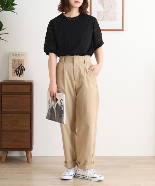 BRODIAEA(ブローディア)の「BRODIAEA 袖レース切り替えカットソー 半袖(Tシャツ/カットソー・レディース・ベージュ/ブラック/オフホワイト・40)」の5枚目の写真