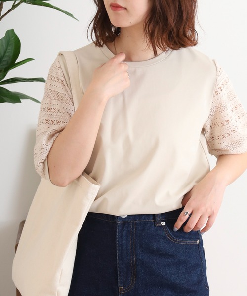BRODIAEA(ブローディア)の「BRODIAEA 袖レース切り替えカットソー 半袖(Tシャツ/カットソー・レディース・ベージュ/ブラック/オフホワイト・40)」の7枚目の写真