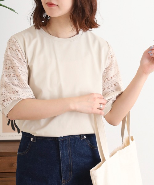 BRODIAEA(ブローディア)の「BRODIAEA 袖レース切り替えカットソー 半袖(Tシャツ/カットソー・レディース・ベージュ/ブラック/オフホワイト・40)」の8枚目の写真