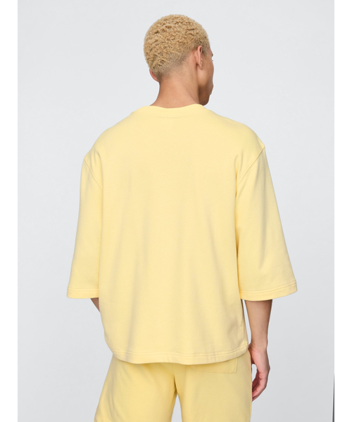 GAP(ギャップ)の「オーバーサイズ GAPグラフィック フレンチテリー クルーネックスウェット(ユニセックス)(スウェット・メンズ・ブルー/イエロー/グリーン/ピンク/オフホワイト/ブラック・S/M/L/XL/XS)」の10枚目の写真