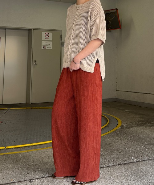 LBC（エルビーシー）の「美脚可能★エアプリーツワイドイージーパンツ（その他パンツ・レディース・ブラック/ベージュ/ダークオリーブ/チャコールグレー/その他26・M/L）」の12枚目の写真