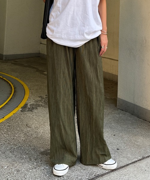 LBC（エルビーシー）の「美脚可能★エアプリーツワイドイージーパンツ（その他パンツ・レディース・ブラック/ベージュ/ダークオリーブ/チャコールグレー/その他26・M/L）」の8枚目の写真