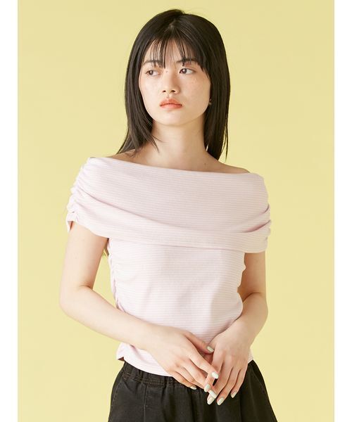 LILY BROWN(リリーブラウン)の「オフショルカットソー(Tシャツ/カットソー・レディース・ブラック/ピンク/オフホワイト・FREE)」の4枚目の写真