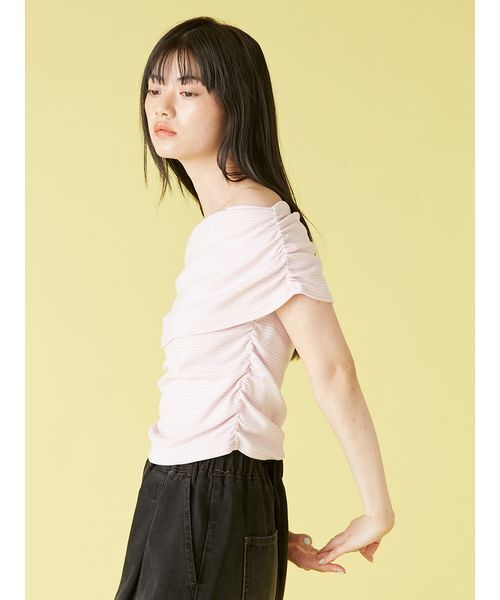 LILY BROWN(リリーブラウン)の「オフショルカットソー(Tシャツ/カットソー・レディース・ブラック/ピンク/オフホワイト・FREE)」の6枚目の写真