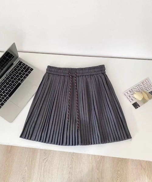 Teem Store(チームストア)の「【インパン付き】ドローコード細めプリーツミニスカート(スカート・レディース・ブラック/グレー/ネイビー・S/M)」の3枚目の写真