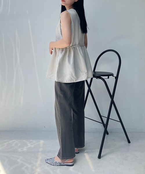 AS KNOW AS plus(アズノゥアズプラス)の「●ぺプラムジップVネックベスト(ベスト・レディース・ブルー系/ベージュ/ブラック系/ブラック/グレー系その他・FREE)」の20枚目の写真