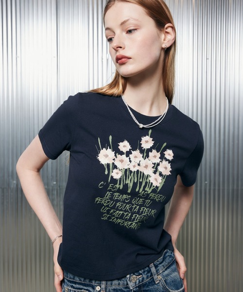 LARTIGENT★韓国★人気★L2 GRASS FLOWER T-SHIRT 2色 半袖T LARTIGENT☆韓国☆人気☆L2 GRASS FLOWER T-SHIRT 2色 半袖T