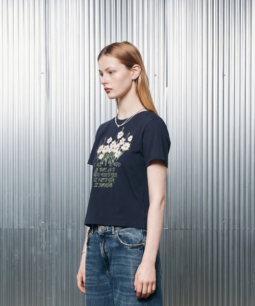 LARTIGENT(ラーティゼン)の「L2 GRASS FLOWER T-SHIRT(Tシャツ/カットソー・レディース・ホワイト/ネイビー・FREE)」の8枚目の写真