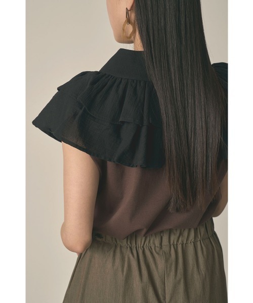 marjour(マージュール)の「DOUBLE RUFFLE COLLAR(ストール/ショール・レディース・オフホワイト/ブラック・FREE)」の12枚目の写真