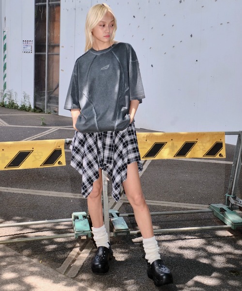 SHORT ROUND(ショートラウンド)の「SHORT ROUND/コールドダイスウィッチングロゴT(Tシャツ/カットソー・メンズ・スミクロ/グレー・MEDIUM/LARGE)」の19枚目の写真