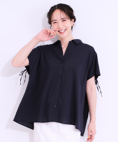 SHOO・LA・RUE（シューラルー）の「【S-LL/ひんやり】後ろ姿も抜かりなく インせず着られる バックギャザーシャツ（シャツ/ブラウス・レディース・ブルー系その他4/ブラック系1/ネイビー/ライトブルー/ダークオレンジ/アイボリー・04/03/02/01）」の22枚目の写真