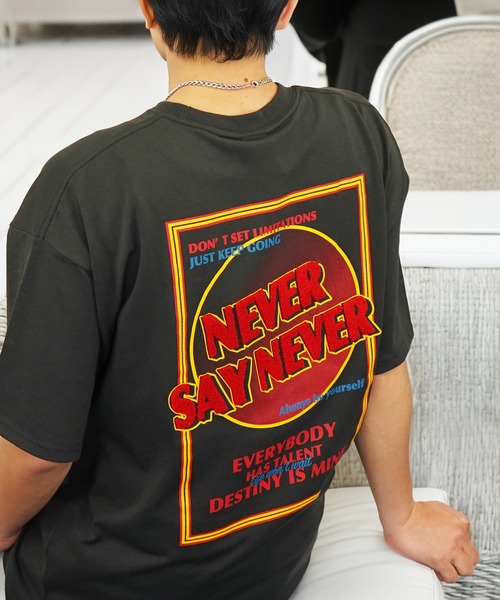 L'atelier(ラトリエ)の「グラフィック デザイン Tシャツ 半袖(Tシャツ/カットソー・メンズ・ブラック系1/ブラック系3/ホワイト系4/ホワイト系6/ブラック系2/ホワイト系3/ブラック系4/ホワイト系5/ホワイト系1/ホワイト系2/ブラック系5/ブラック系6・M/L/LL)」の17枚目の写真