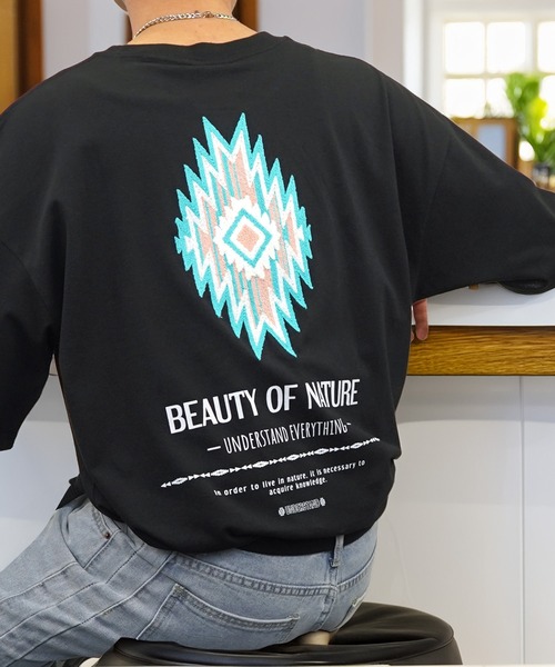 L'atelier(ラトリエ)の「グラフィック デザイン Tシャツ 半袖(Tシャツ/カットソー・メンズ・ブラック系1/ブラック系3/ホワイト系4/ホワイト系6/ブラック系2/ホワイト系3/ブラック系4/ホワイト系5/ホワイト系1/ホワイト系2/ブラック系5/ブラック系6・M/L/LL)」の15枚目の写真