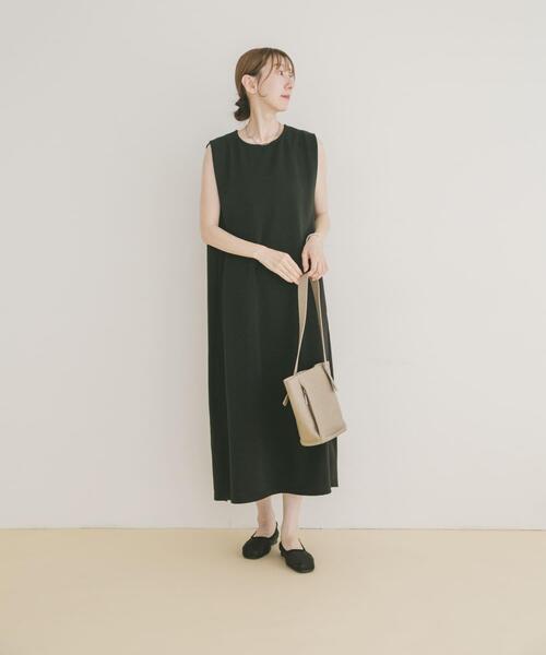 ITEMS URBANRESEARCH（アイテムズ アーバンリサーチ）の「ショルダータックノースリワンピース（ワンピース・レディース・モカ/オフホワイト/ブラック・FREE）」の17枚目の写真