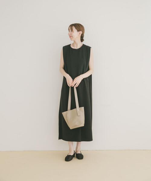 ITEMS URBANRESEARCH（アイテムズ アーバンリサーチ）の「ショルダータックノースリワンピース（ワンピース・レディース・モカ/オフホワイト/ブラック・FREE）」の19枚目の写真