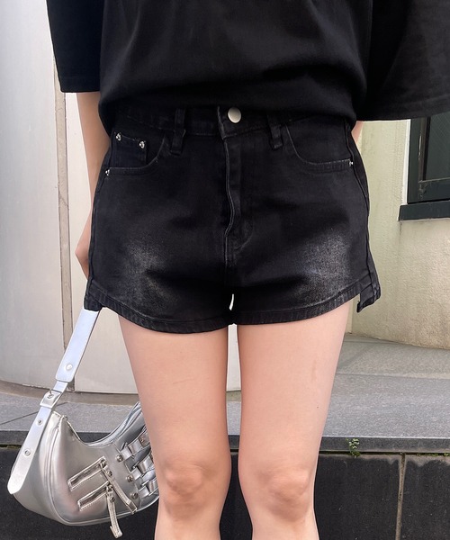 ROGER AND RAW（ロジャーアンドロウ）の「デニムショートパンツ（デニムパンツ・レディース・ネイビー/ブラック/ブルー・SMALL/MEDIUM）」の12枚目の写真