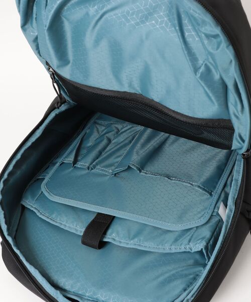 THULE(スーリー )の「《THULE》ACCENT BACKPACK 26L(バックパック/リュック・メンズ・ブラック・フリー)」の4枚目の写真