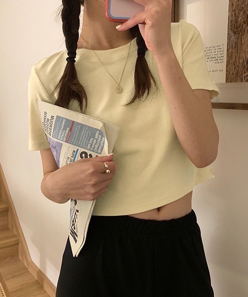 NANEA(ナネア)の「クロップド丈Tシャツ(Tシャツ/カットソー・レディース・オレンジ/パープル/ネイビー/グリーン/ホワイト/アイボリー/ブラック/グレー・フリー)」の18枚目の写真