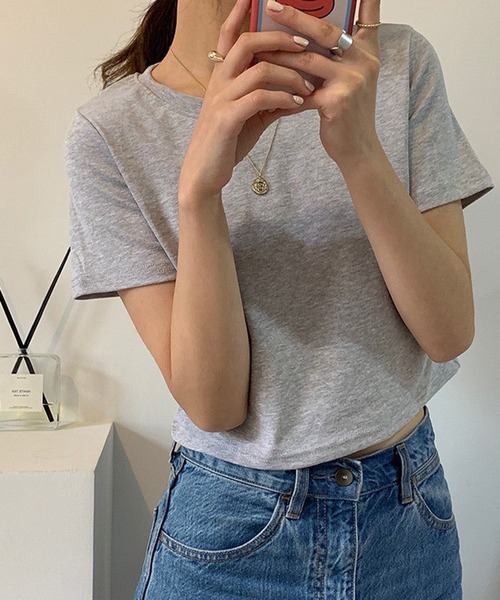 NANEA(ナネア)の「クロップド丈Tシャツ(Tシャツ/カットソー・レディース・オレンジ/パープル/ネイビー/グリーン/ホワイト/アイボリー/ブラック/グレー・フリー)」の12枚目の写真
