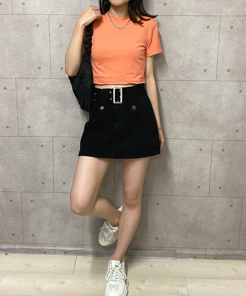NANEA(ナネア)の「クロップド丈Tシャツ(Tシャツ/カットソー・レディース・オレンジ/パープル/ネイビー/グリーン/ホワイト/アイボリー/ブラック/グレー・フリー)」の22枚目の写真