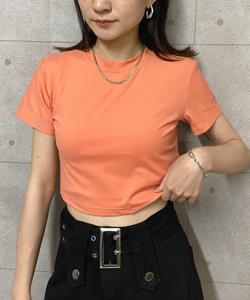 NANEA(ナネア)の「クロップド丈Tシャツ(Tシャツ/カットソー・レディース・オレンジ/パープル/ネイビー/グリーン/ホワイト/アイボリー/ブラック/グレー・フリー)」の21枚目の写真