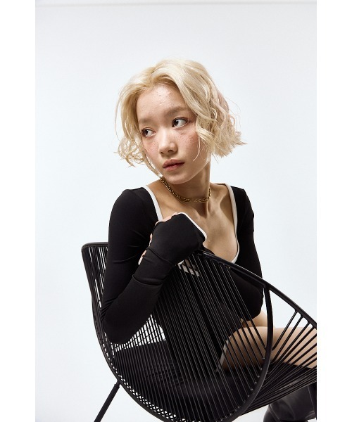 DLESS（ドレス）の「Sweetheartneck bodysuits/ハートネックロングスリーブボディスーツ（Tシャツ/カットソー・レディース・ベージュ系その他/ブラック×ホワイト・XS/S）」の7枚目の写真