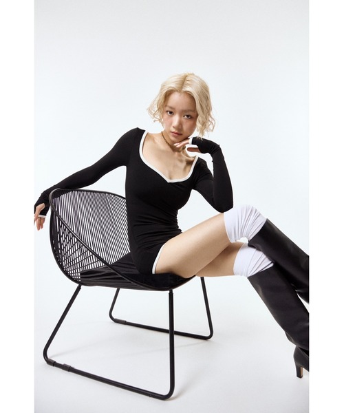 DLESS（ドレス）の「Sweetheartneck bodysuits/ハートネックロングスリーブボディスーツ（Tシャツ/カットソー・レディース・ベージュ系その他/ブラック×ホワイト・XS/S）」の16枚目の写真