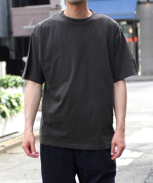 United Athle(ユナイテッドアスレ)の「【UNITED ATHLE】ユナイテッドアスレ 4.7オンス レギュラー フィット Tシャツ(Tシャツ/カットソー・メンズ・ホワイト/ブラック/グレー/インディゴブルー/サンドベージュ/スミクロ/グレイッシュブルー/スモーキーグリーン系・M/L/XL)」の3枚目の写真