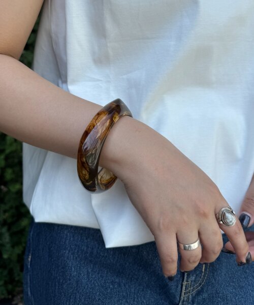 CIAOPANIC TYPY(チャオパニックティピー)の「【Aguni】クリアべっ甲バングル(ブレスレット・レディース・ブラウン/ベージュ・ONE SIZE)」の8枚目の写真