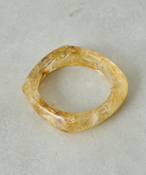 CIAOPANIC TYPY(チャオパニックティピー)の「【Aguni】クリアべっ甲バングル(ブレスレット・レディース・ブラウン/ベージュ・ONE SIZE)」の7枚目の写真