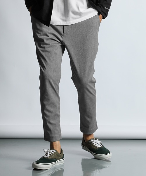 The DUFFER of ST.GEORGE(ザダファーオブセントジョージ)の「『WONDER SHAPE』PIQUE CROPPED:360°全方向高伸縮『ワンダーシェイプ』ピケ クロップドパンツ(チノパンツ・メンズ・チャコールグレー/ネイビー/カーキ/ライトグレー・MEDIUM/SMALL/X-LARGE/LARGE)」の7枚目の写真