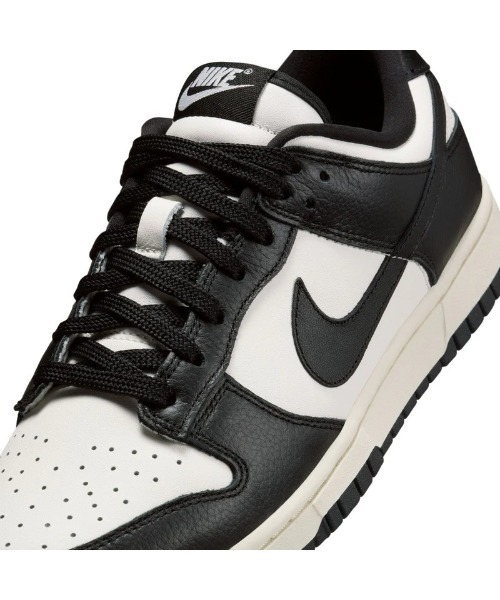 Nike ブラックホワイト スニーカー(NIKE W DUNK LOW SE) セール】NIKE Wmns Dunk Low SE（ナイキ ウィメンズ ダンク LOW SE