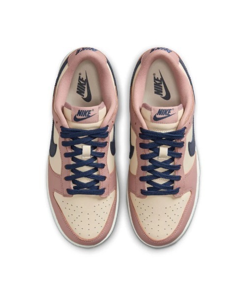 NIKE(ナイキ)の「NIKE Wmns Dunk Low SE(ナイキ ウィメンズ ダンク LOW SE)(スニーカー・レディース・ホワイト系/レッド系・24.5cm/25cm/23cm/23.5cm/24cm)」の17枚目の写真
