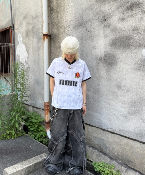 ATMARK(アットマーク)の「《2サイズ展開 / UNISEX 》AMKロゴ ゲームシャツ(Tシャツ/カットソー・メンズ・ホワイト/ネイビー/ブラック/ピンク・LARGE/MEDIUM)」の1枚目の写真