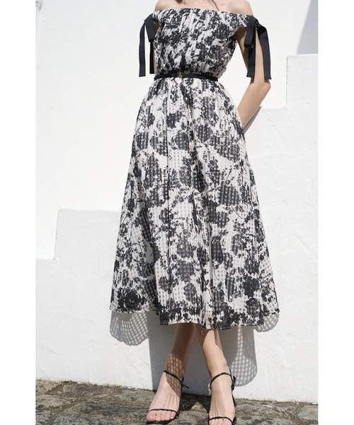 Estella.K(エステラケー)の「Bianca Ribbon Dress オフショルプリントリボンドレス(ワンピース・レディース・ブラック/ブルー・FREE)」の20枚目の写真