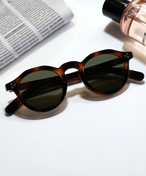 FUNALIVE(ファンアライブ)の「BOSTON /ROUND/OVAL RETRO SUNGLASSES(サングラス・メンズ・ブラック系1/ライトグレー系2/ブルー系1/ベージュ系1/ライトグリーン系1/ブラック系2/ダークグリーン系1/グレー系1/ベージュ系2/ブルー系2/ライトグレー系3/ライトグリーン系2/ブルー系3/ブラウン系2/グレー系2/ブルー系その他/ブラウン系その他/ブラウン系1/ライトグレー系1/ブラック系その他/グリーン系1/ライトグレー系4/ブラウン系4/ブラック系3/ブラウン系5/ダークグリーン系2/ブルー系4/ベージュ系3/グレー系4/ブラック系4・FREE)」の21枚目の写真