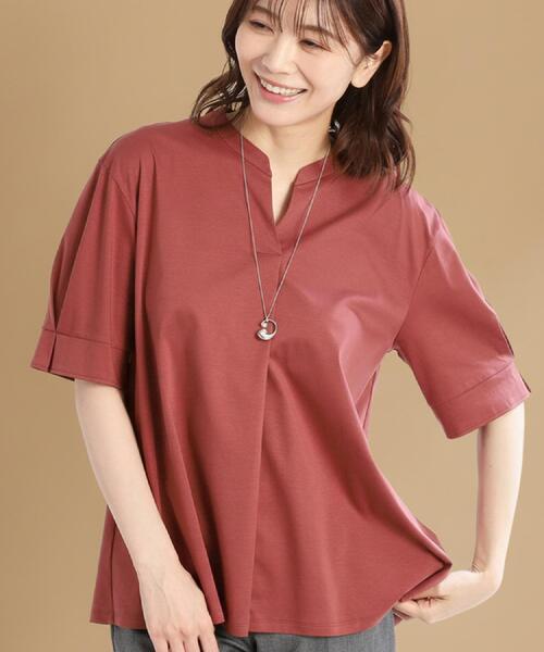 Reflect(リフレクト)の「【すっきり見え!長め丈/マシンウォッシュ可】スキッパーネックジャージトップス(Tシャツ/カットソー・レディース・ブルー/ナチュラル/ワインレッド/ブラック・15 /11/09/07/05/17/13)」の4枚目の写真