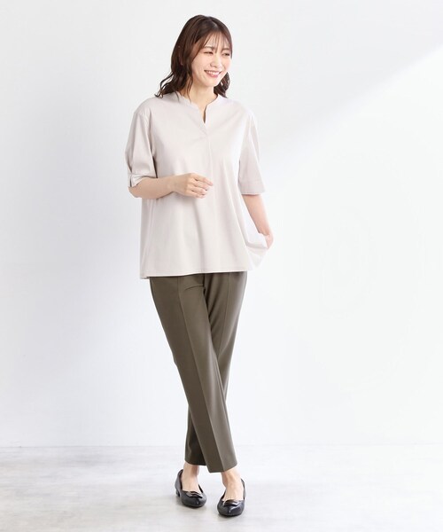 Reflect(リフレクト)の「【すっきり見え!長め丈/マシンウォッシュ可】スキッパーネックジャージトップス(Tシャツ/カットソー・レディース・ブルー/ナチュラル/ワインレッド/ブラック・15 /11/09/07/05/17/13)」の15枚目の写真