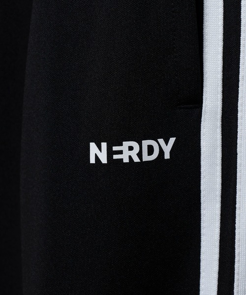 NERDY(ノルディ)の「ニューヨークミニマルトラックパンツ(スウェットパンツ・レディース・ホワイト/ネイビー/ブラック・SS/M/S/L)」の6枚目の写真