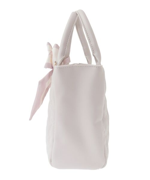 Maison de FLEUR(メゾンドフルール)の「スカーフ付きリボンキルティング2Wayトート(トートバッグ・レディース・ブラック/ライトピンク・FREE)」の8枚目の写真