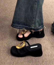 LETee（レティー）の「ゴールドアクセントサンダル（サンダル）」