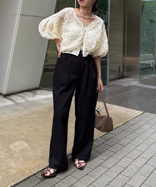 CAPRICIEUX LE'MAGE（カプリシューレマージュ）の「コードレースジップブルゾン（ブルゾン・レディース・ブラック/アイボリー・FREE）」の4枚目の写真